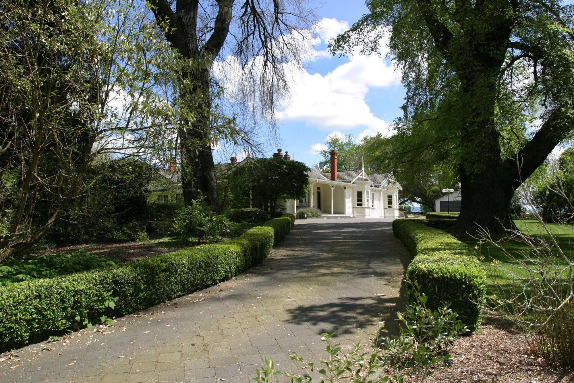 Oak Lane Lodge Hamilton Exterior photo